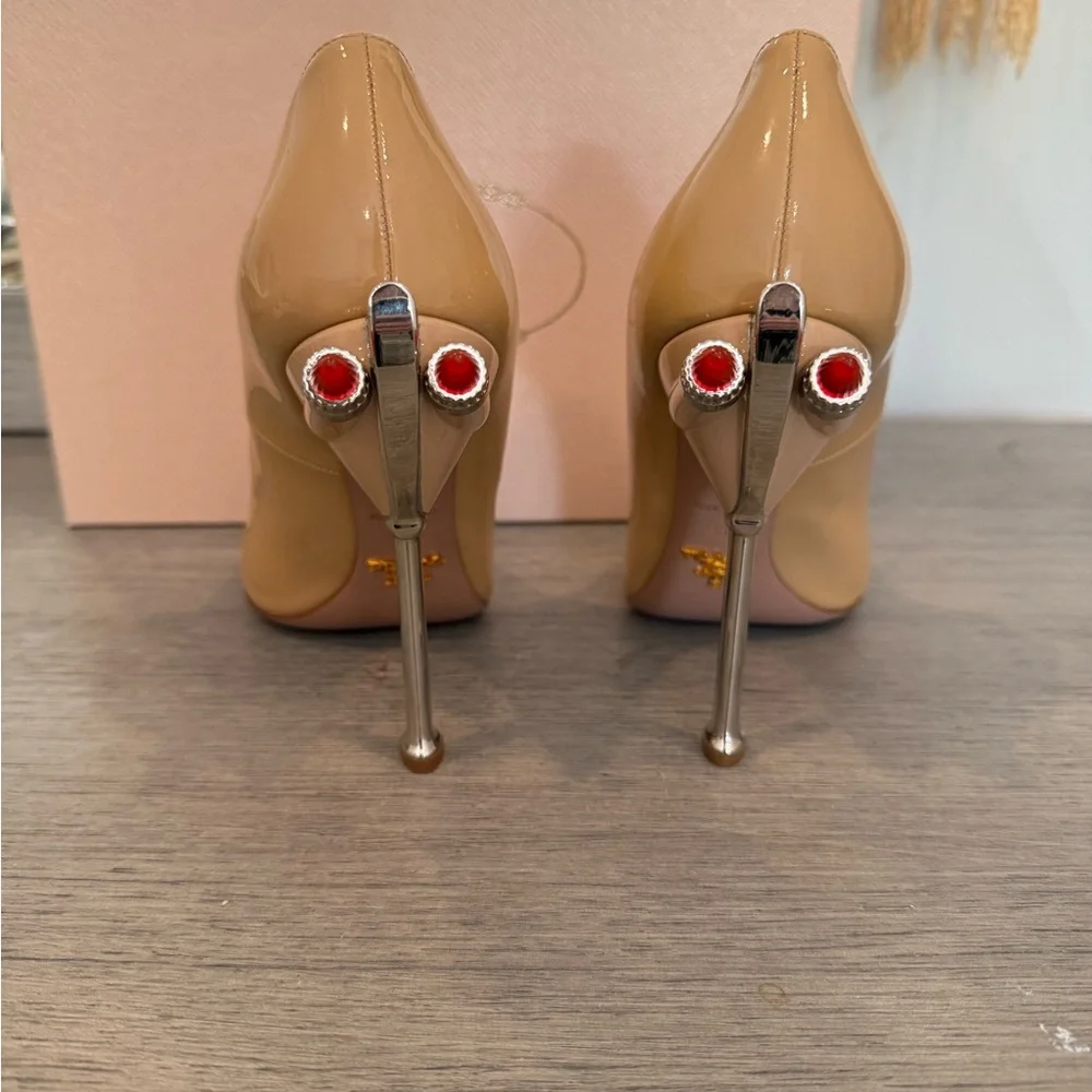***SOLD*** Prada Spring 2012 Patent Leather Hot Rod Heels- NIB - Picture 7 of 11